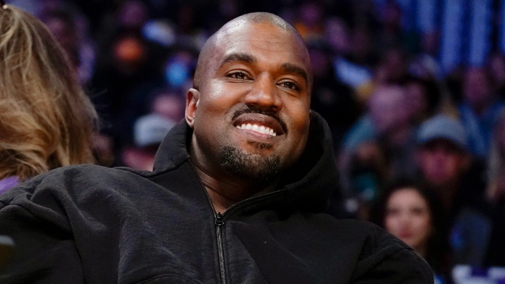 Sau phát ngôn bất ổn, Kanye West "bay màu" khỏi danh sách tỷ phú USD | Báo Dân trí