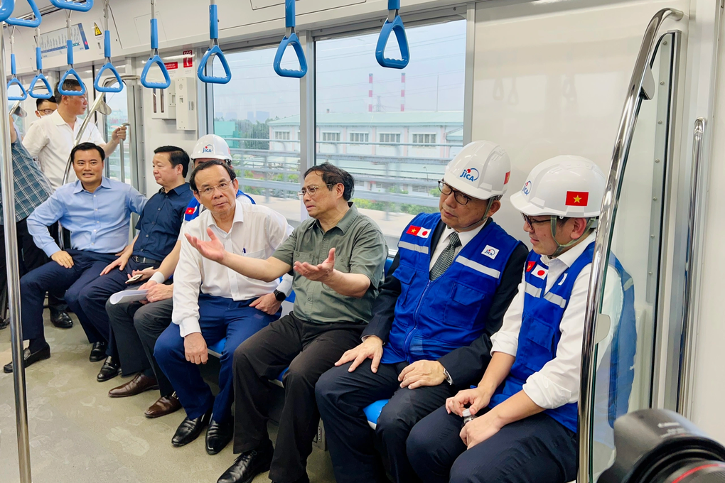 Thủ tướng đi thử nghiệm tàu metro số 1 Bến Thành - Suối Tiên - 2 Thủ tướng đi thử nghiệm tàu metro số 1 Bến Thành - Suối Tiên - 2