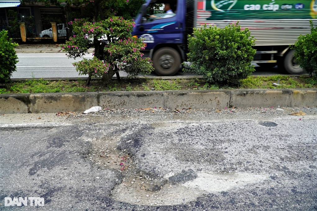 Quốc lộ chi chít ổ voi, ổ gà - 4 Quốc lộ chi chít ổ voi, ổ gà - 4