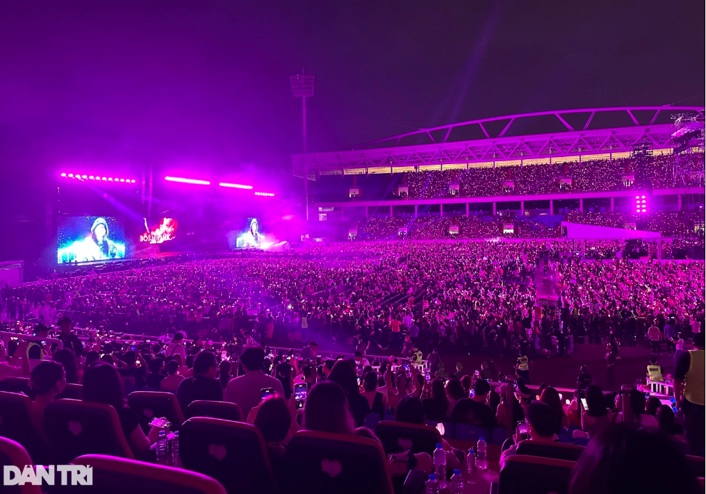 Show diễn Blackpink tại Hà Nội: Không chỉ là chuyện giới trẻ đu idol - 1 Show diễn Blackpink tại Hà Nội: Không chỉ là chuyện giới trẻ đu idol - 1