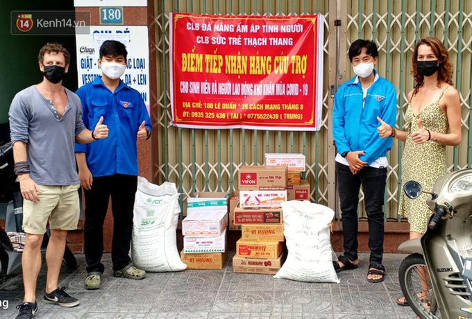 Người nước ngoài tặng nhu yếu phẩm, khẩu trang tiếp sức Đà Nẵng chống Covid-19: Chúng tôi muốn trả ơn thành phố này - Ảnh 7. Người nước ngoài tặng nhu yếu phẩm, khẩu trang tiếp sức Đà Nẵng chống Covid-19: Chúng tôi muốn trả ơn thành phố này - Ảnh 7.