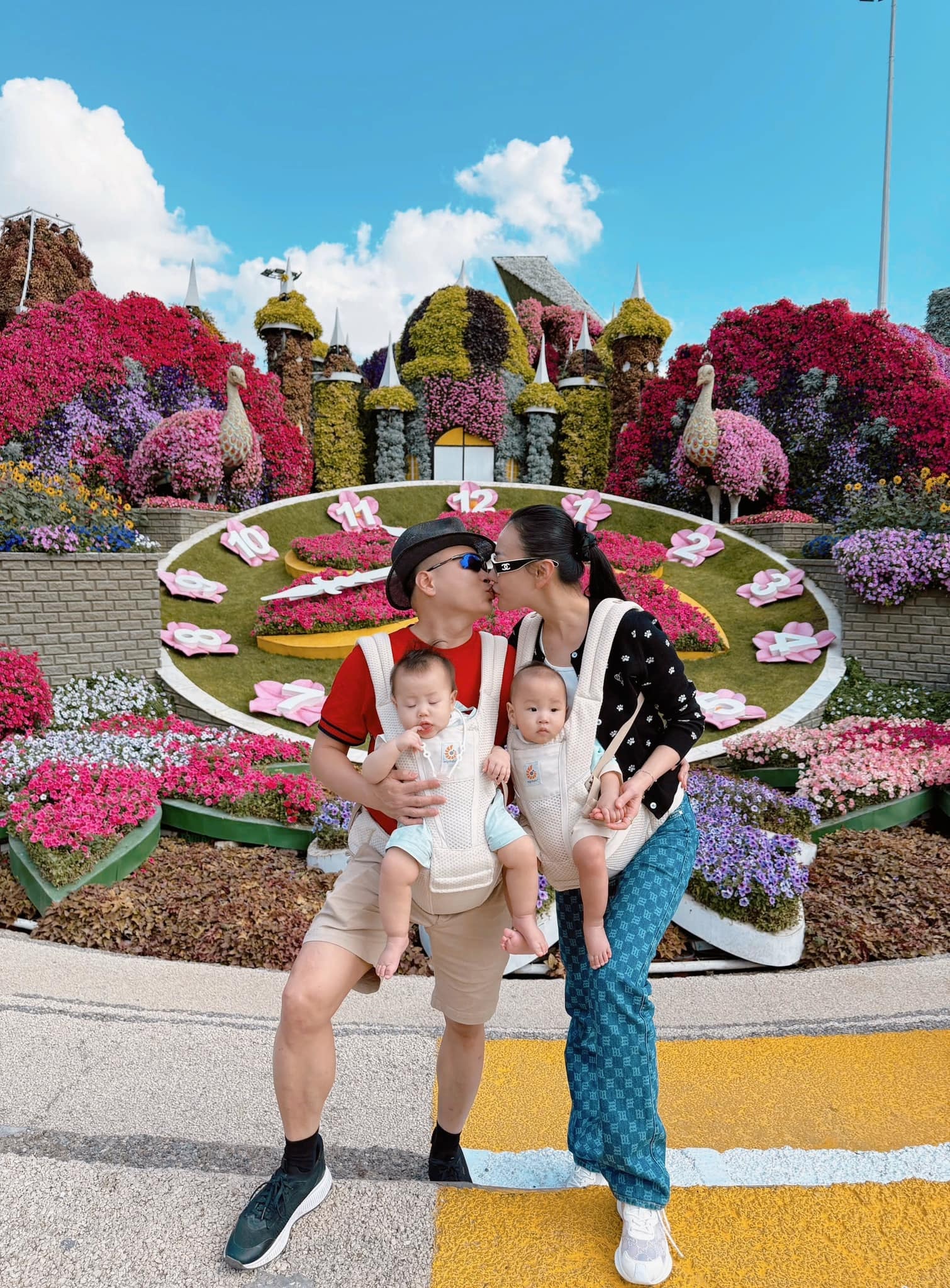 Sao Việt đón Valentine: Hồ Ngọc Hà trốn con, Lệ Quyên nhận quà bất ngờ - 9 Sao Việt đón Valentine: Hồ Ngọc Hà trốn con, Lệ Quyên nhận quà bất ngờ - 9