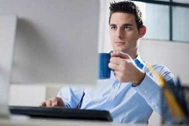 Thói quen xấu gây thoái hoá đốt sống cổ ở dân văn phòng 