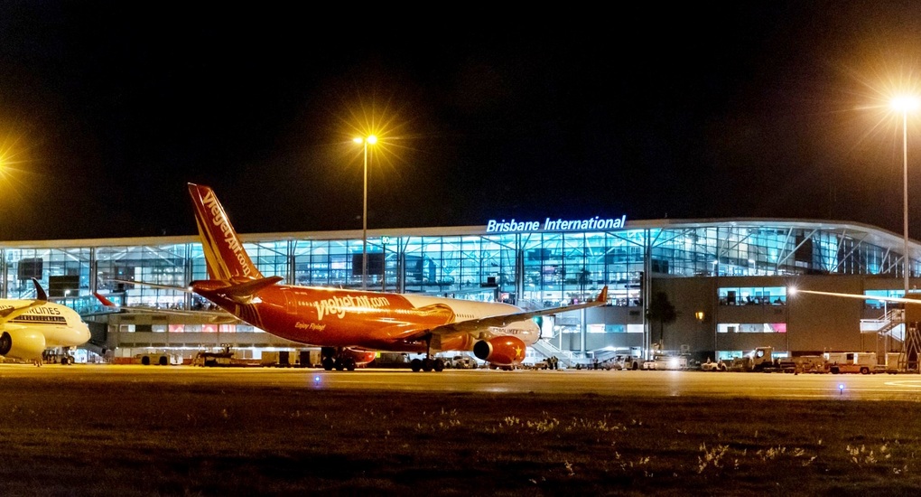 Máy bay Vietjet hạ cánh để cứu hành khách - 1 Máy bay Vietjet hạ cánh để cứu hành khách - 1
