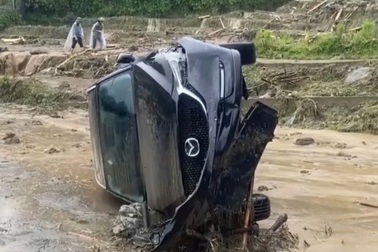 Sạt lở đất nghiêm trọng ở Lào Cai, 6 người chết, 9 người bị thương