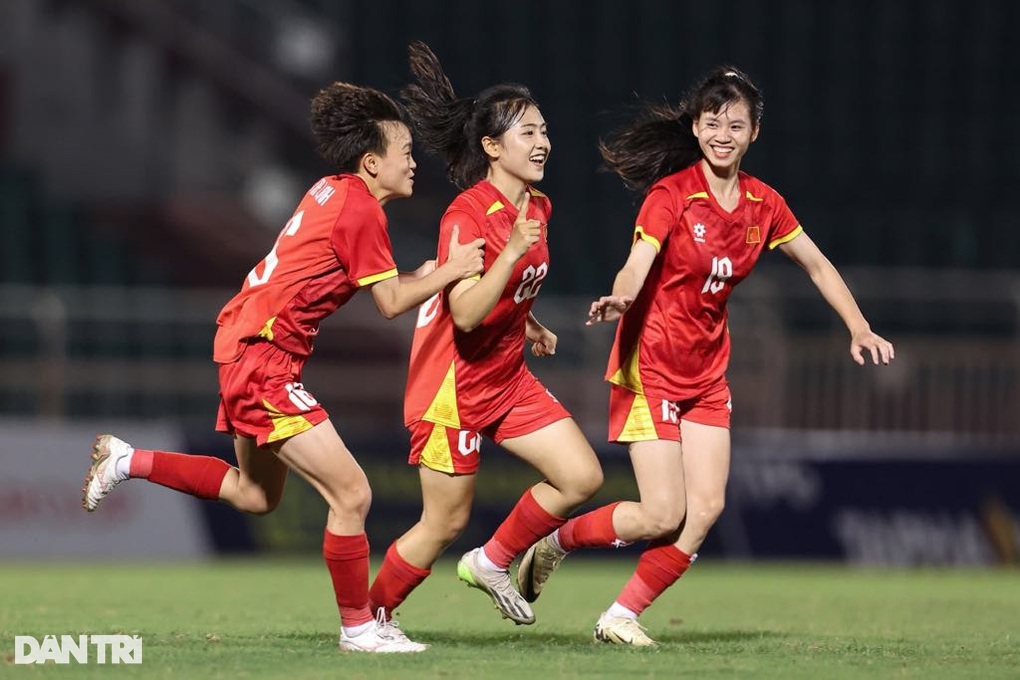 U19 nữ Việt Nam thua Thái Lan ở trận chung kết giải Đông Nam Á - 3 U19 nữ Việt Nam thua Thái Lan ở trận chung kết giải Đông Nam Á - 3