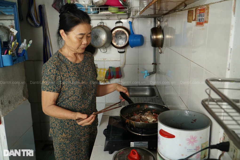 Mẹ đơn thân mắc ung thư tụy giai đoạn cuối, lo hai con mồ côi - 2 Mẹ đơn thân mắc ung thư tụy giai đoạn cuối, lo hai con mồ côi - 2