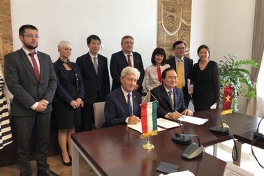 Nâng quan hệ hợp tác về giáo dục và đào tạo Việt Nam - Hungary lên một tầm cao mới