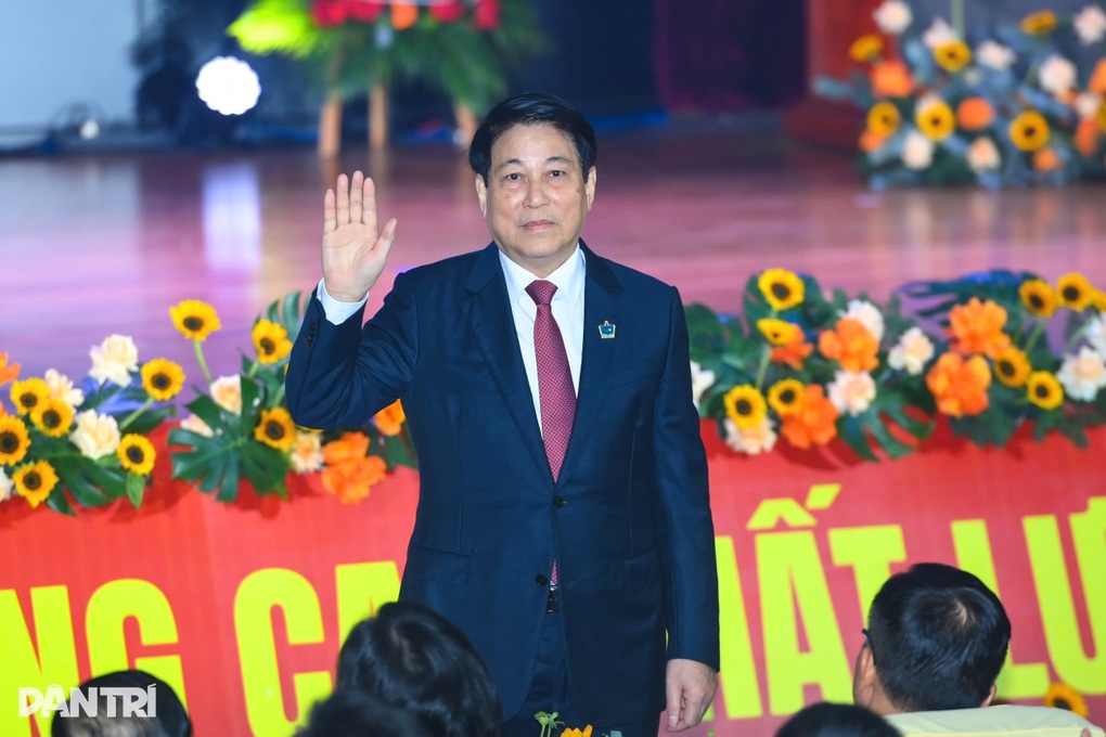 Utbildningsminister: Bộ trưởng Bộ GDĐT: “Nhà giáo cũng cần tri ân xã hội” - 1