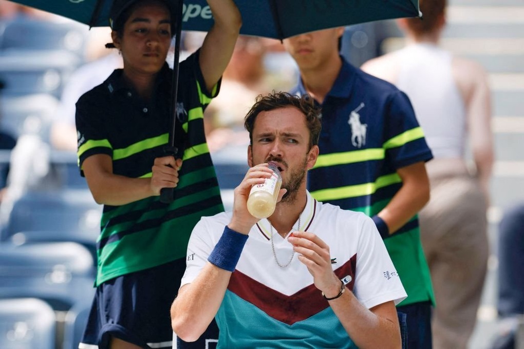 Alcaraz, Medvedev thắng nhanh ở vòng đầu US Open - 2 Alcaraz, Medvedev thắng nhanh ở vòng đầu US Open - 2