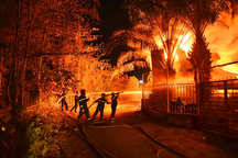 Kho đồ nhựa gia dụng 500m2 ở Đồng Nai cháy ngùn ngụt