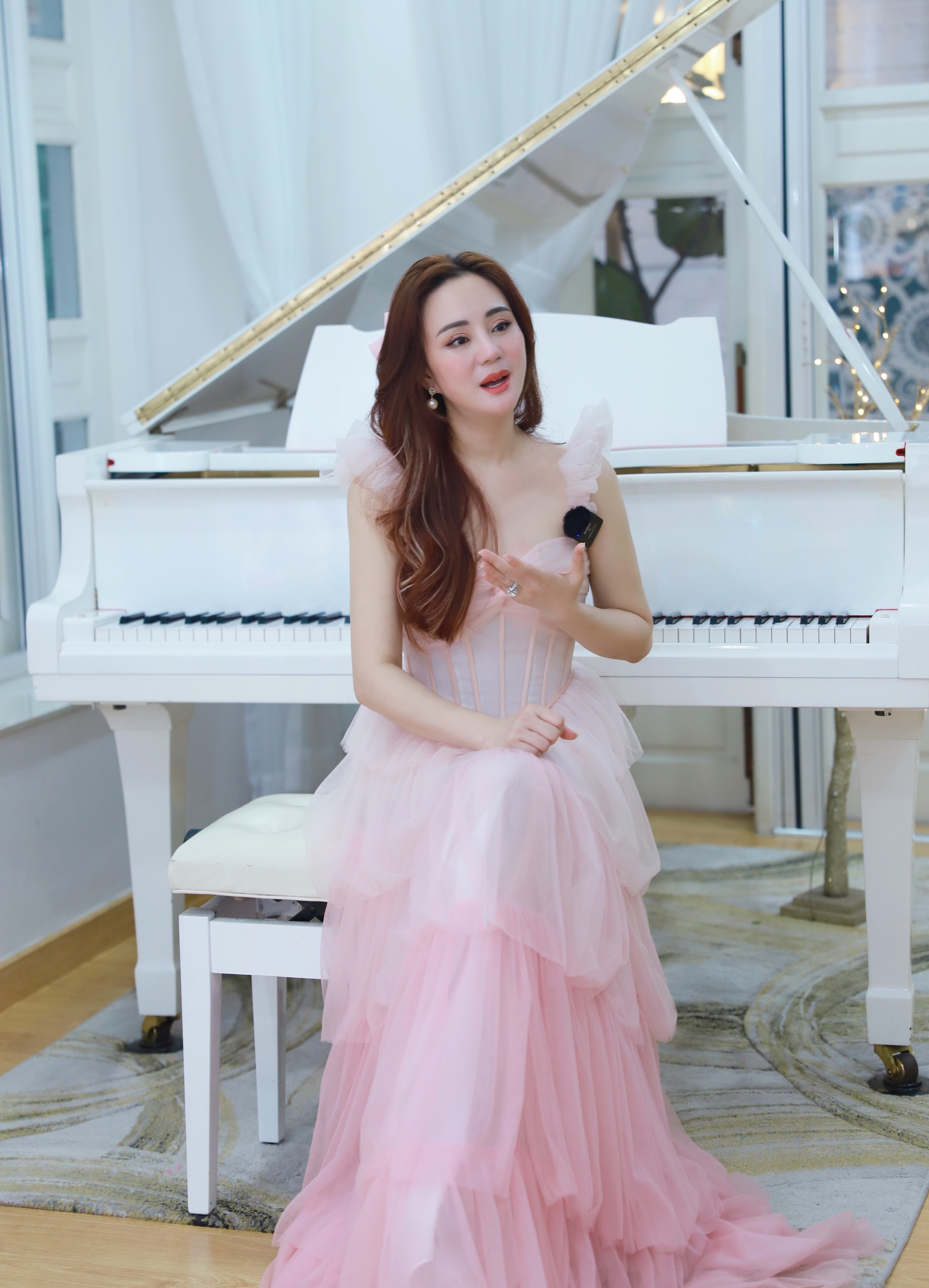 Vy Oanh: Ồn ào năm trước là biến cố lớn nhất đời tôi - 6 Vy Oanh: Ồn ào năm trước là biến cố lớn nhất đời tôi - 6