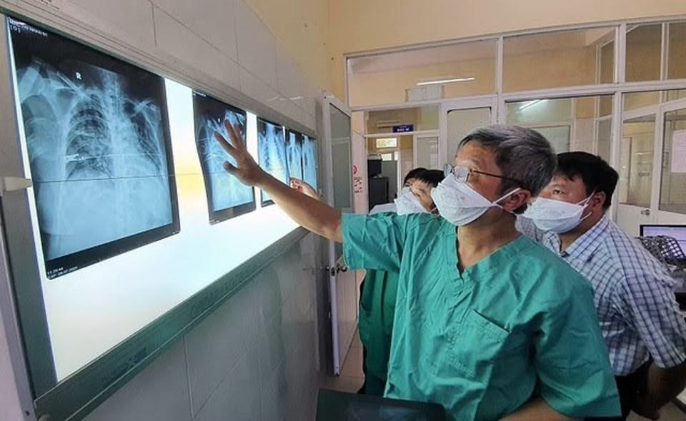 Hơn 20 ngày của Thứ trưởng Nguyễn Trường Sơn ở tâm dịch Covid-19 Đà Nẵng - 10 Hơn 20 ngày của Thứ trưởng Nguyễn Trường Sơn ở tâm dịch Covid-19 Đà Nẵng - 10