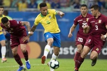 Messi nhạt nhòa khiến Argentina hòa thất vọng, Brazil tiếp tục toàn thắng