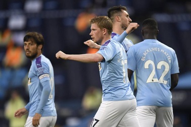 De Bruyne xuất sắc nhất trong chiến thắng giòn giã của Man City