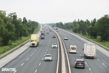 Cấm xe tải vào làn 1 cao tốc: Giao thông thông suốt, tốc độ ổn định