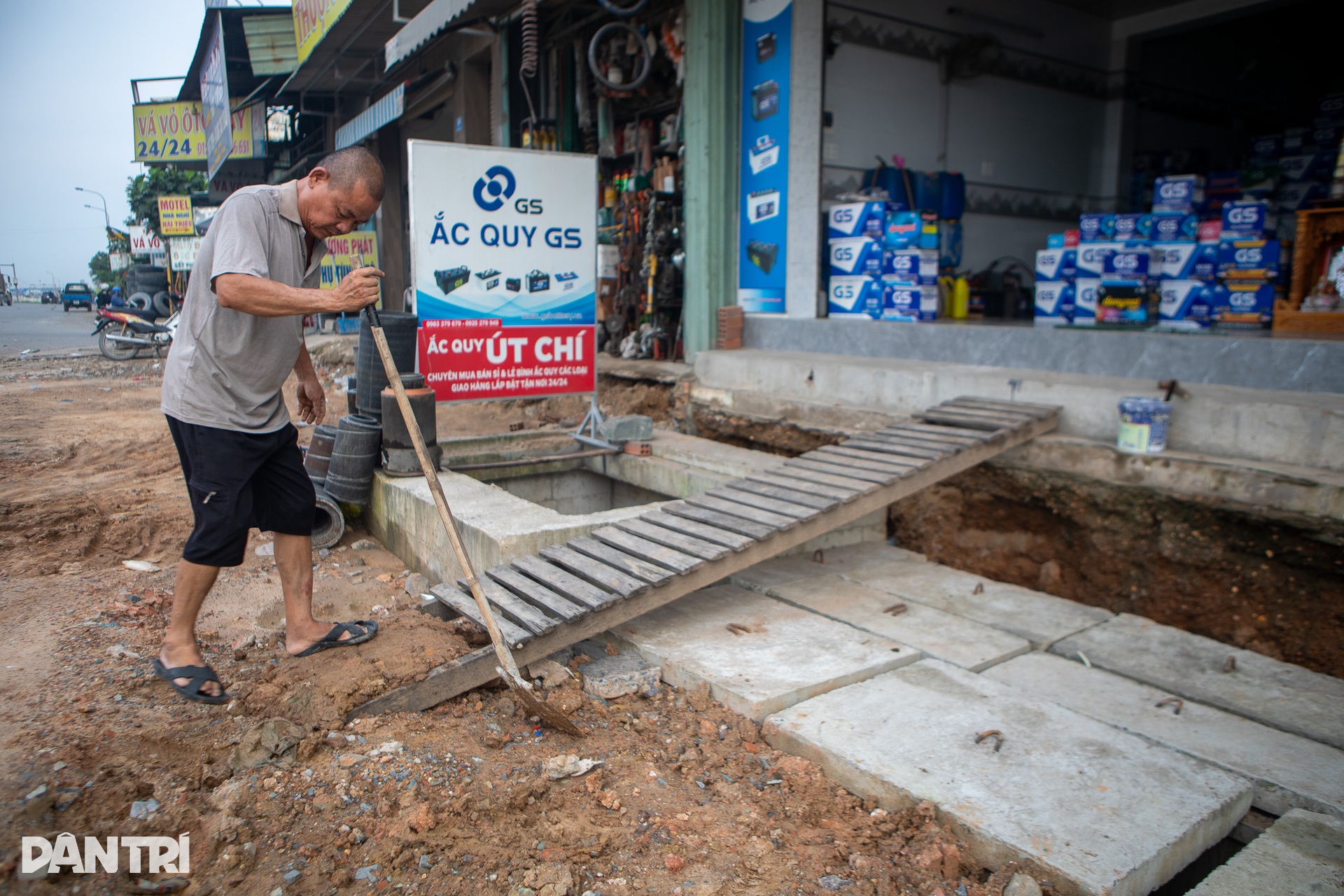 Dân “leo thang” gần một năm để vào nhà vì Vành đai 3 TPHCM thi công ì ạch - 7 Dân “leo thang” gần một năm để vào nhà vì Vành đai 3 TPHCM thi công ì ạch - 7
