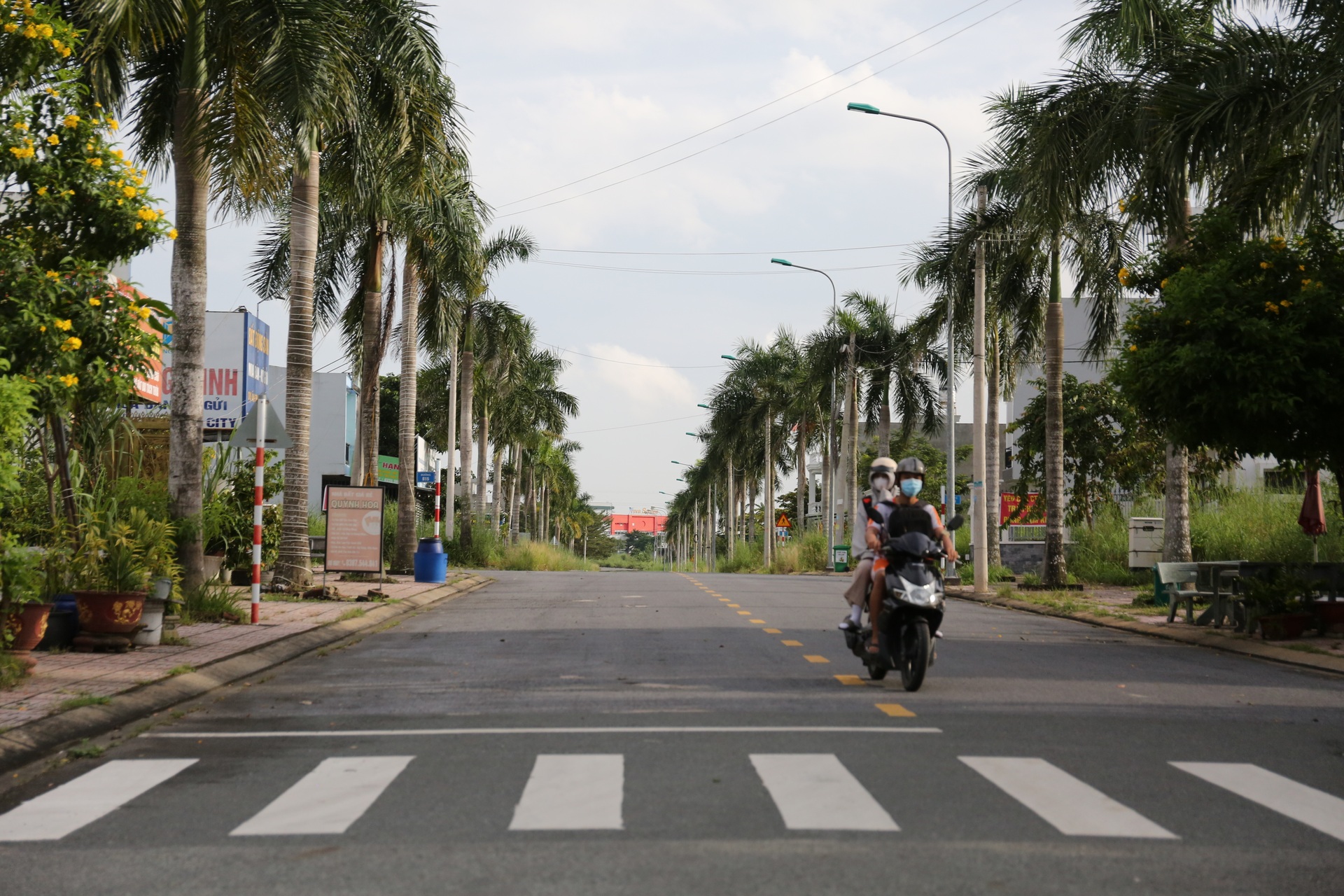 Cảnh đìu hiu ở khu dân cư hơn 10 năm chưa giao sổ đỏ cho người mua - 12 Cảnh đìu hiu ở khu dân cư hơn 10 năm chưa giao sổ đỏ cho người mua - 12