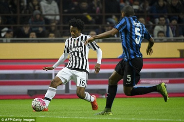 Chia điểm với Juventus, Inter lỡ cơ hội lên ngôi đầu bảng