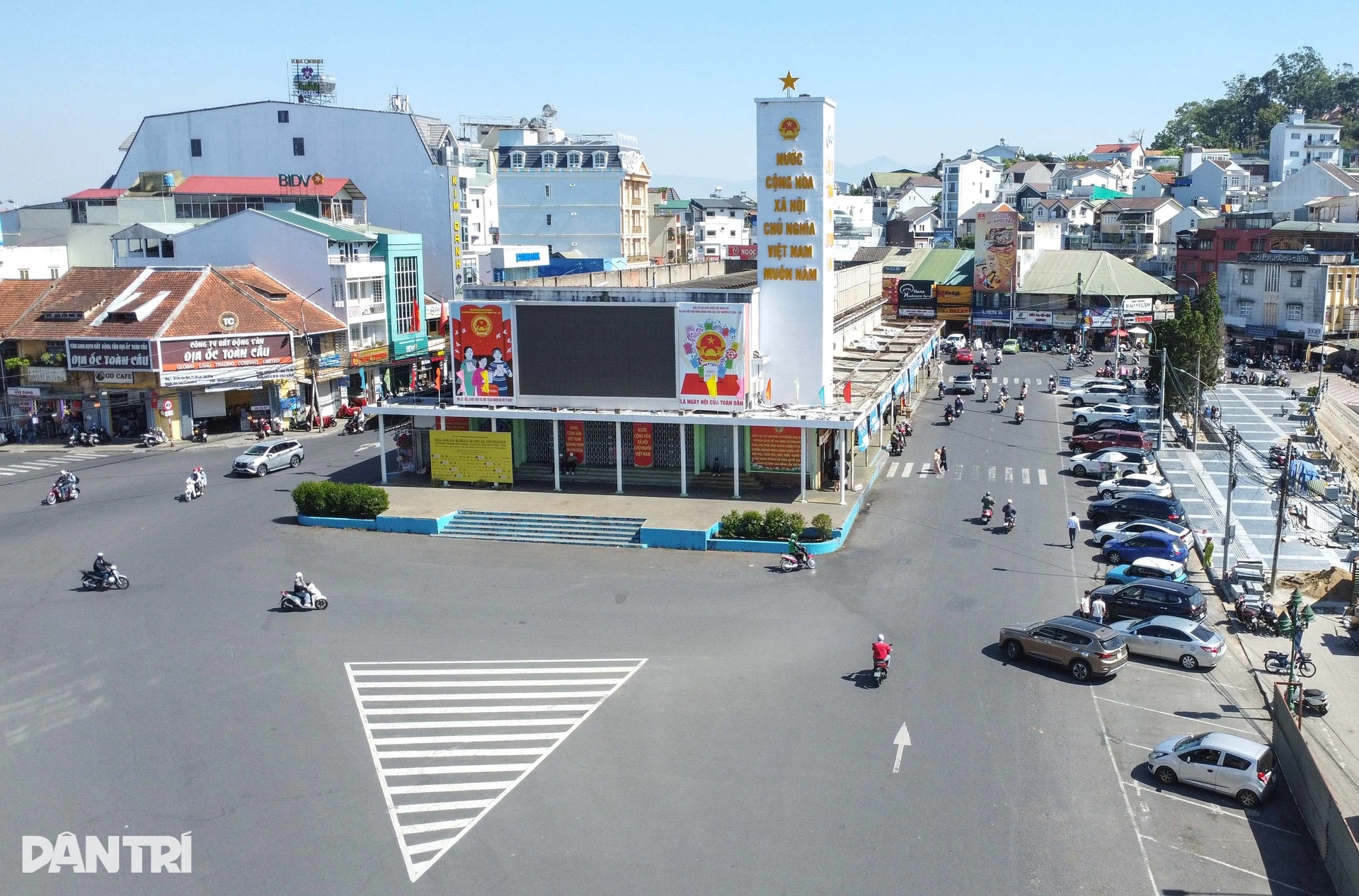 Rạp Hòa Bình, biệt thự trên đất vàng Đà Lạt bị thanh tra điểm tên - 1