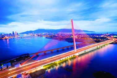 Tour pháo hoa Quốc tế Đà Nẵng “hút” khách