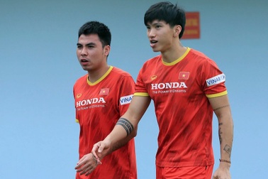 HLV Park Hang Seo gạch tên Văn Hậu khỏi đội tuyển Việt Nam?