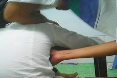 Khởi tố thầy giáo tiểu học dâm ô 5 học sinh