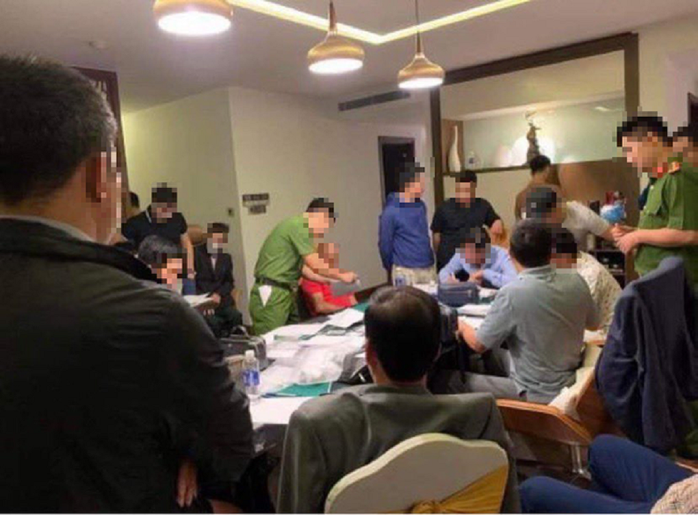 Đội phó tuyển golf miền Nam tổ chức đánh poker cho nhóm doanh nhân như nào? - 1 Đội phó tuyển golf miền Nam tổ chức đánh poker cho nhóm doanh nhân như nào? - 1