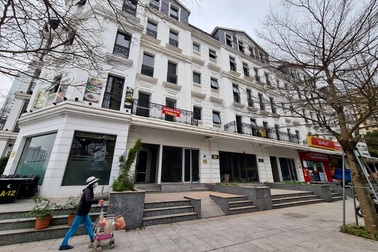 Không khách thuê, chủ shophouse "mất trắng" hàng trăm triệu đồng/năm