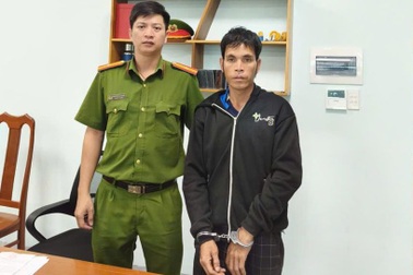 Con trai đổ xăng đốt nhà vì thấy bừa bộn khiến cha tử vong