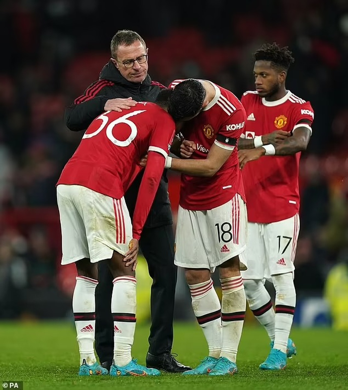 Man Utd thua Middlesbrough, báo Anh đưa ra 20 lý do khuyên C.Ronaldo ra đi - 3 Man Utd thua Middlesbrough, báo Anh đưa ra 20 lý do khuyên C.Ronaldo ra đi - 3