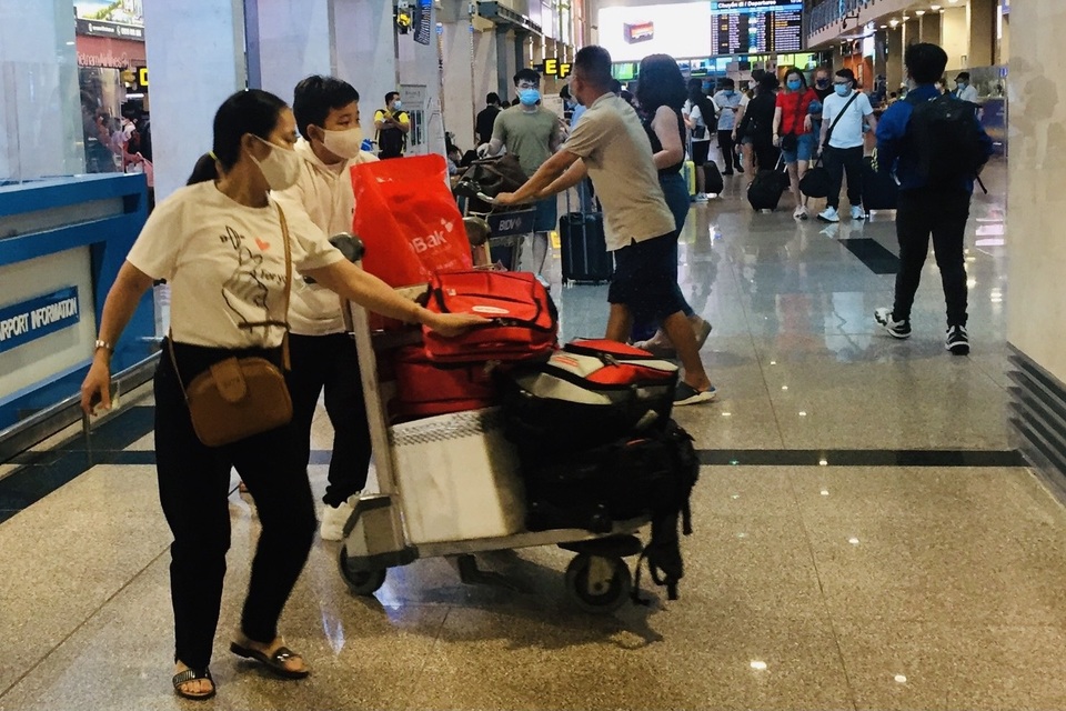 Thêm 5 điểm dịch Covid-19 phải cách ly y tế khi đến TPHCM - 1 Thêm 5 điểm dịch Covid-19 phải cách ly y tế khi đến TPHCM - 1