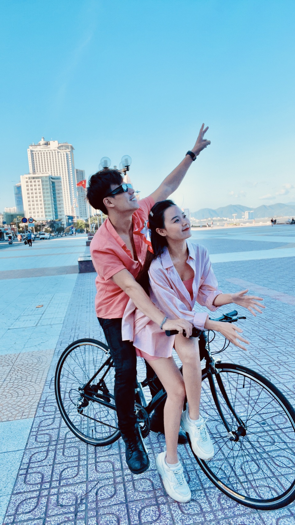 Midu: Nếu không phải là bạn thân sẽ xiêu lòng trước Trần Anh Huy - 1 Midu: Nếu không phải là bạn thân sẽ xiêu lòng trước Trần Anh Huy - 1