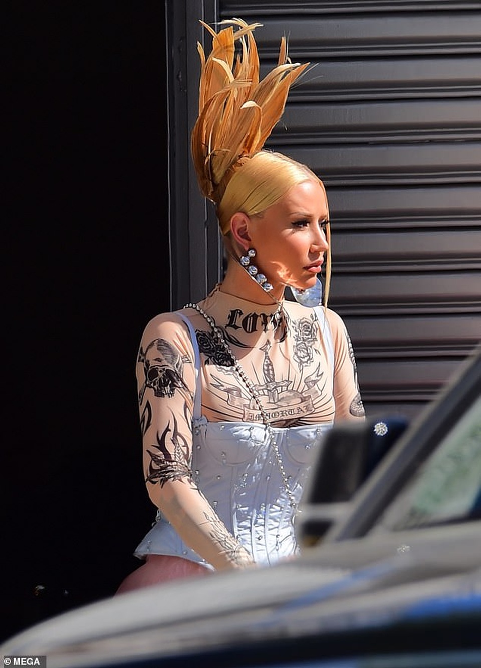 Iggy Azalea mặc siêu sành điệu đưa con ra phố - 5 Iggy Azalea mặc siêu sành điệu đưa con ra phố - 5