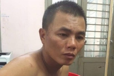 Tên trộm nhảy xuống kênh trốn cảnh sát