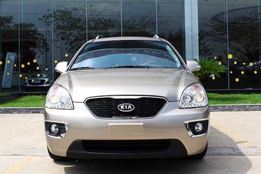 KIA Carens giảm giá, chuẩn bị có phiên bản mới?