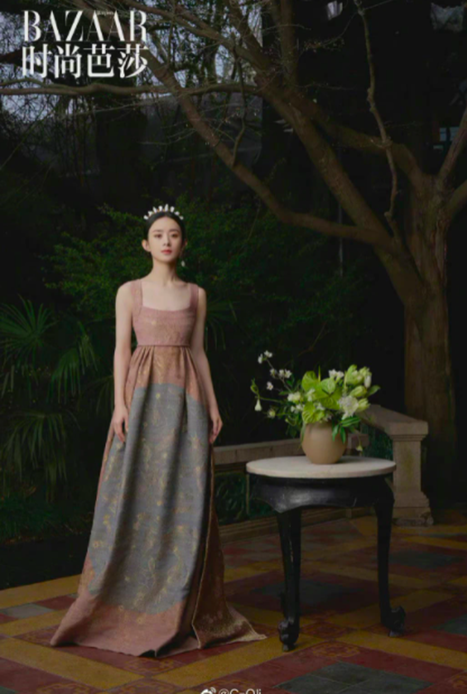 Triệu Lệ Dĩnh: Diện váy ngắn khoe chân thon, hút mọi ánh nhìn - 21 Triệu Lệ Dĩnh: Diện váy ngắn khoe chân thon, hút mọi ánh nhìn - 21