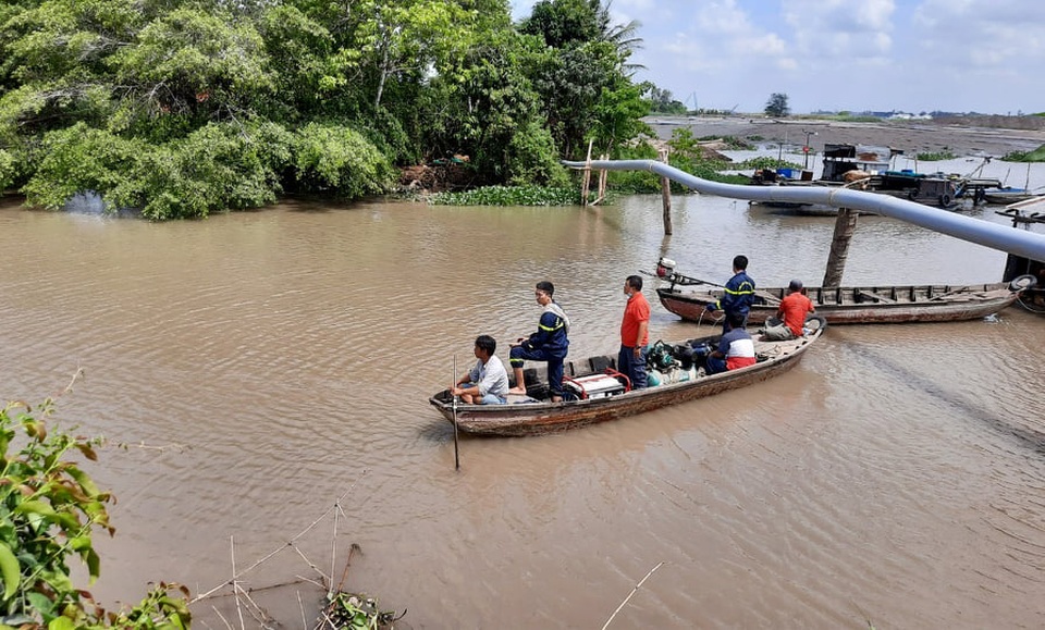 Nghỉ học tránh Covid, 2 chị em chết đuối thương tâm - 1 Nghỉ học tránh Covid, 2 chị em chết đuối thương tâm - 1