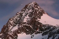 Cô gái tử vong bi thảm vì bị bạn trai bỏ rơi trên đỉnh núi cao nhất nước Áo