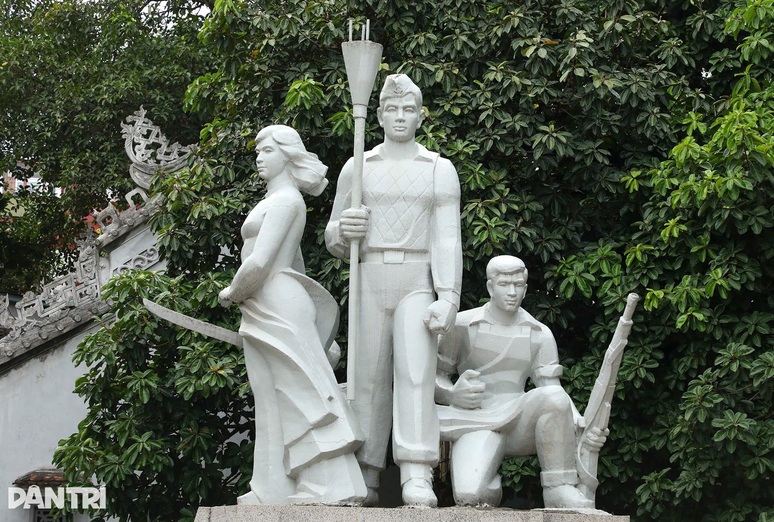 Hà Nội thông tin về việc di dời tượng đài "Quyết tử để Tổ quốc quyết sinh"