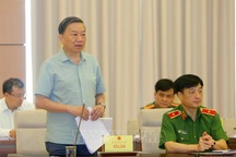 Bộ trưởng Công an: “Tai nạn giao thông làm chết nhiều người đến vậy!”