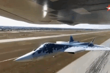"Bóng ma bầu trời" Su-57 phô diễn kỹ năng bay cực thấp