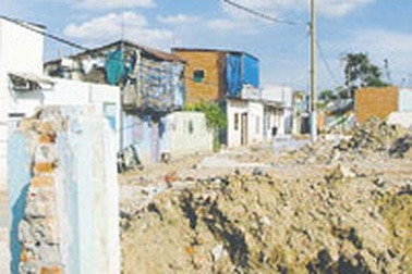 Quận ra tối hậu thư, dân không biết đi đâu