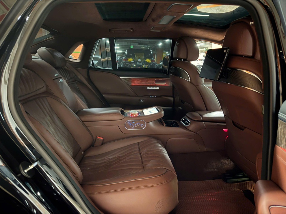 Xe Hàn hàng hiếm chào bán giá 6 tỷ đồng, đối đầu S-Class và BMW 7 Series - 5 Xe Hàn hàng hiếm chào bán giá 6 tỷ đồng, đối đầu S-Class và BMW 7 Series - 5