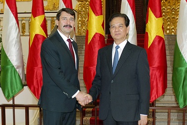 Hungary cam kết tiếp tục cấp ODA cho dự án bệnh viện Ung bướu Cần Thơ