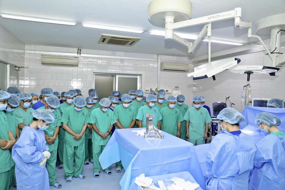 Đêm trắng không ngủ và cuộc chạy đua ghép tạng cứu 7 người ở 3 miền Tổ quốc - 5 Đêm trắng không ngủ và cuộc chạy đua ghép tạng cứu 7 người ở 3 miền Tổ quốc - 5