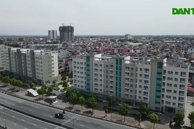 Cận cảnh khu nhà giãn dân phố cổ bị bỏ hoang nhiều năm tại Hà Nội