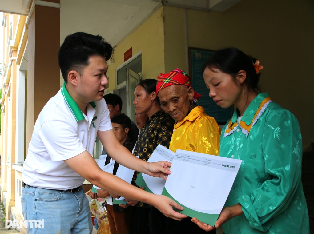 Hỗ trợ kịp thời các hộ dân bị thiệt hại về người ở Cao Bằng - 2 Hỗ trợ kịp thời các hộ dân bị thiệt hại về người ở Cao Bằng - 2