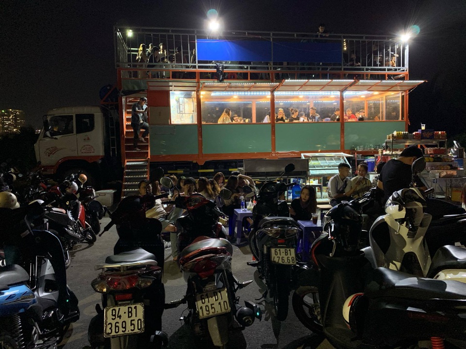 Biển người hân hoan chào năm mới 2020 - 27 Biển người hân hoan chào năm mới 2020 - 27