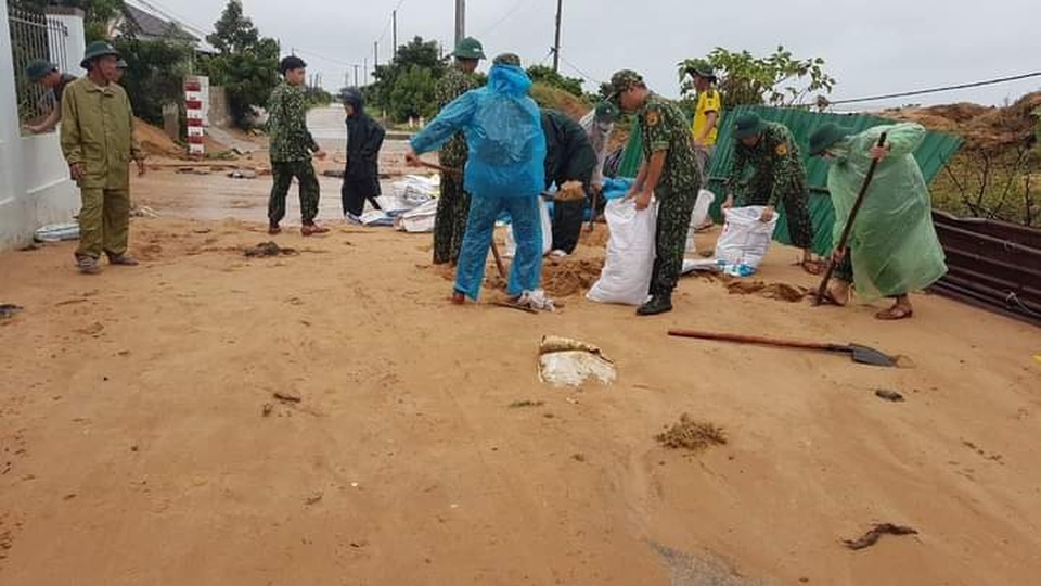Ninh Thuận mưa lớn ngập lụt nhiều nơi - 6 Ninh Thuận mưa lớn ngập lụt nhiều nơi - 6